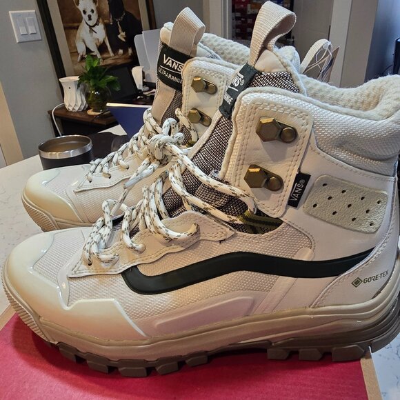 NEW Vans UltraRange EXO Hi GORE-TEX MTE-3 Waterproof Mens Shoe Boot WHITE SZ 8 - Picture 1 of 11